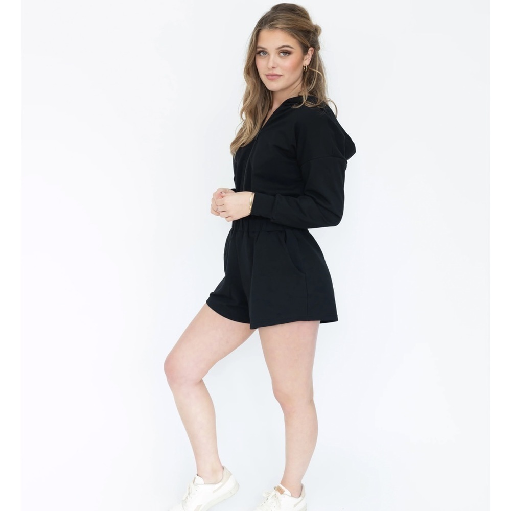 Smash + Tess - MALIBU CINCH SHORTY ROMPER IN MIDNIGHT BLACK